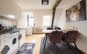Charmante Wohnung An Beliebter, Urbaner Lage